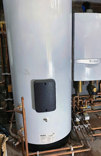 https://plumberkewdale.com.au/uploads/2025/06/hot-water-410504.jpg