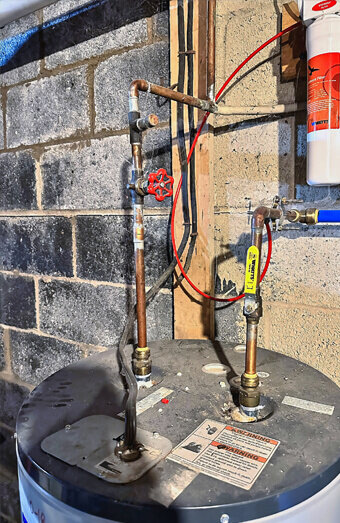 https://plumberkewdale.com.au/uploads/2025/06/hot-water-876058.jpg